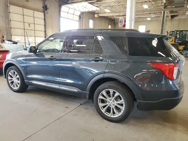 1FMSK8DH4NGB32870 2022 FORD EXPLORER - Image 2