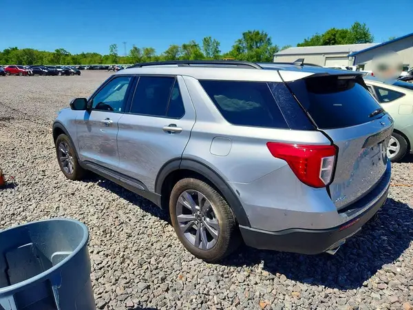 1FMSK8DH4NGB61821 2022 FORD EXPLORER - Image 2