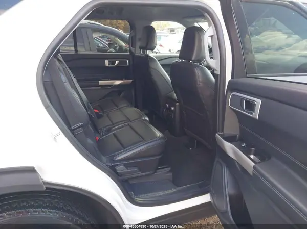1FMSK8DH4NGC08460 2022 FORD EXPLORER - Image 8