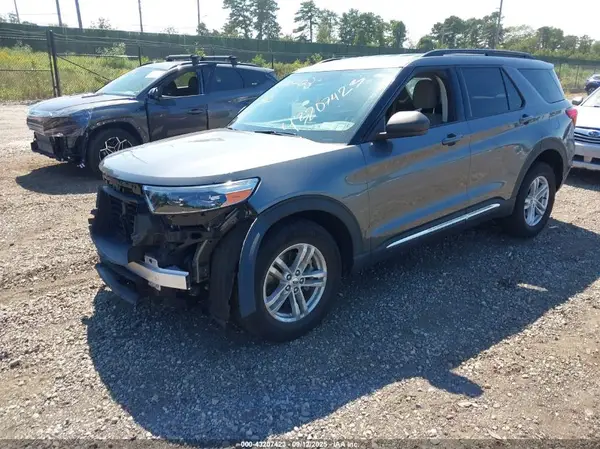 1FMSK8DH4NGC18552 2022 FORD EXPLORER - Image 2