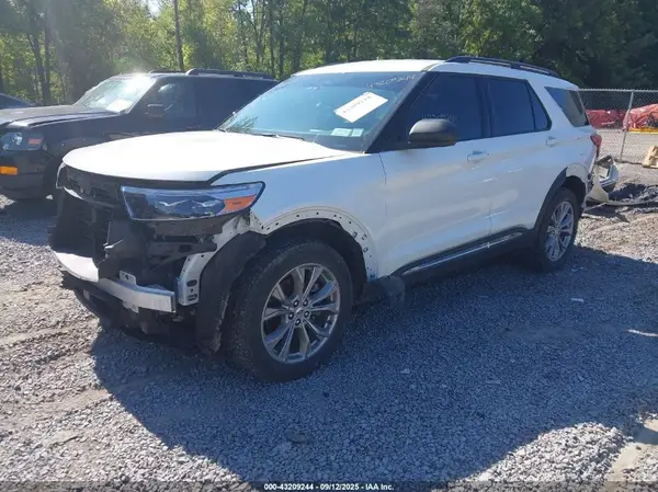 1FMSK8DH4NGC44827 2022 FORD EXPLORER - Image 2