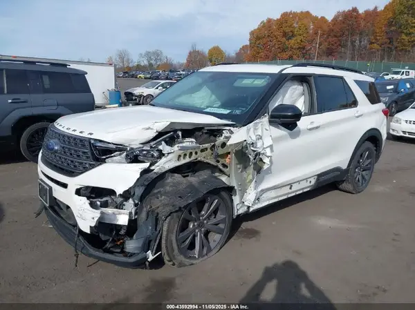 1FMSK8DH4PGA71894 2023 FORD EXPLORER - Image 2