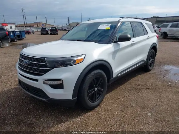 1FMSK8DH4PGB28563 2023 FORD EXPLORER - Image 2