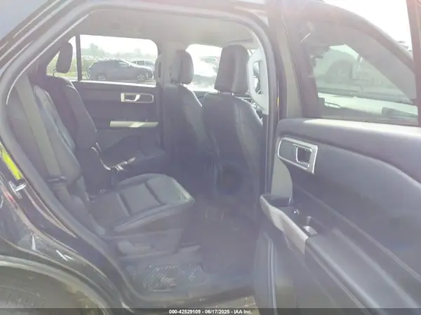1FMSK8DH4PGB89427 2023 FORD EXPLORER - Image 8