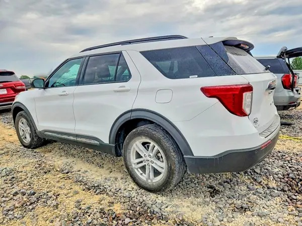 1FMSK8DH4PGC02418 2023 FORD EXPLORER - Image 2