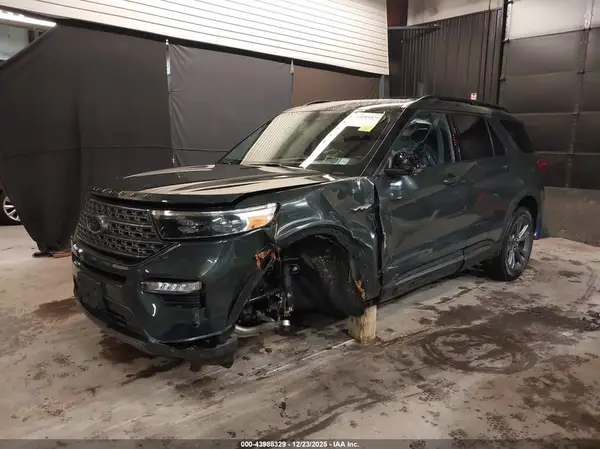 1FMSK8DH4PGC23589 2023 FORD EXPLORER - Image 2