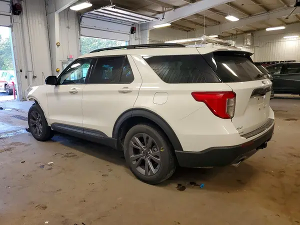 1FMSK8DH4PGC33278 2023 FORD EXPLORER - Image 2