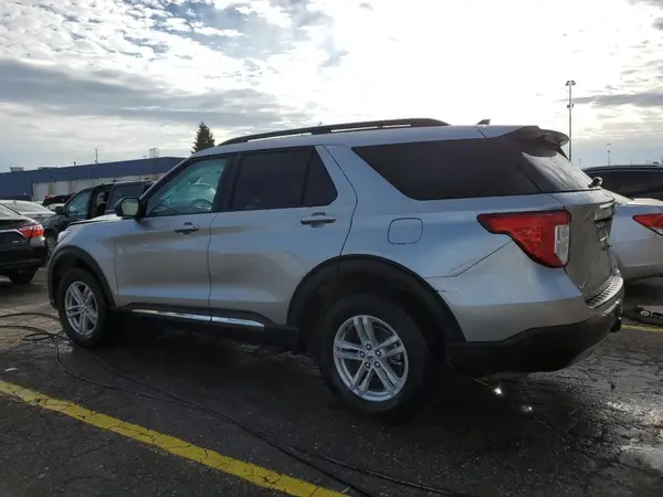 1FMSK8DH4RGA58680 2024 FORD EXPLORER - Image 2