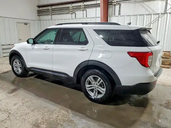 1FMSK8DH4RGA68710 2024 FORD EXPLORER - Image 2