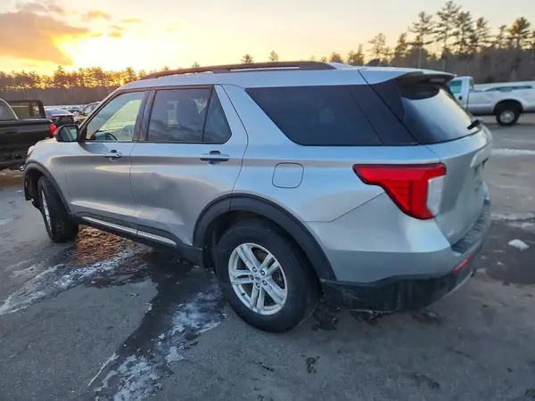 1FMSK8DH5MGA25499 2021 FORD EXPLORER - Image 2