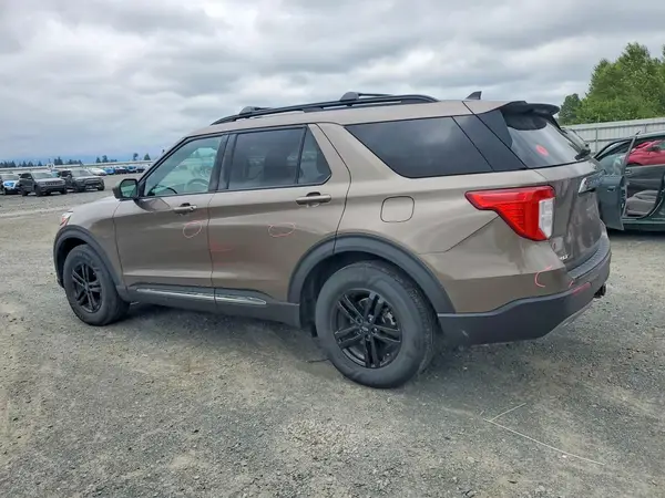 1FMSK8DH5MGA71768 2021 FORD EXPLORER - Image 2