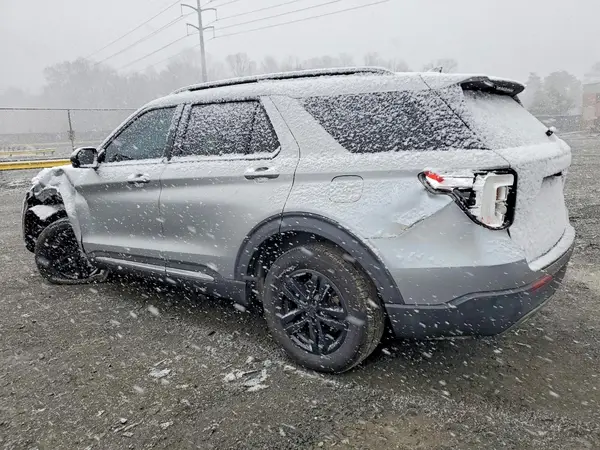 1FMSK8DH5MGA75805 2021 FORD EXPLORER - Image 2
