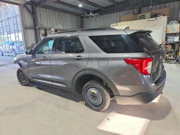 1FMSK8DH5MGB99962 2021 FORD EXPLORER - Image 2