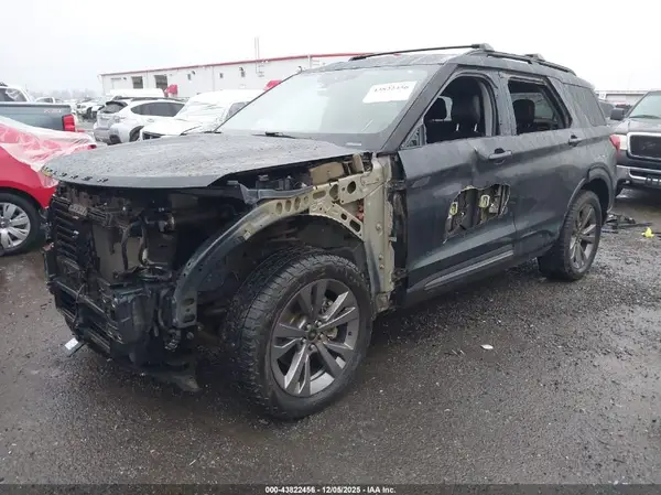 1FMSK8DH5NGA07084 2022 FORD EXPLORER - Image 2