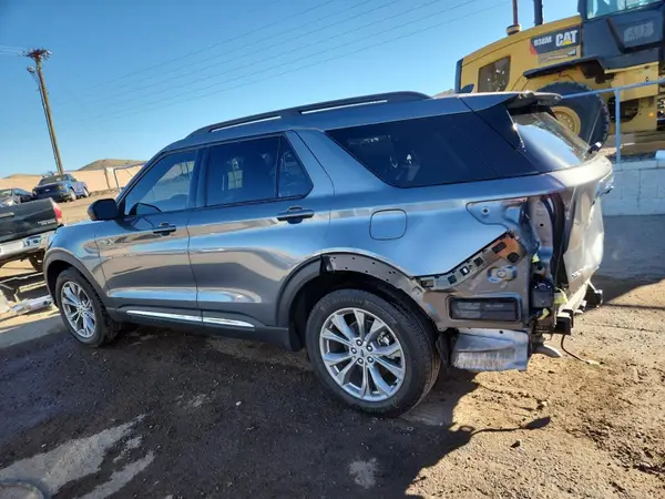 1FMSK8DH5NGA30736 2022 FORD EXPLORER - Image 2