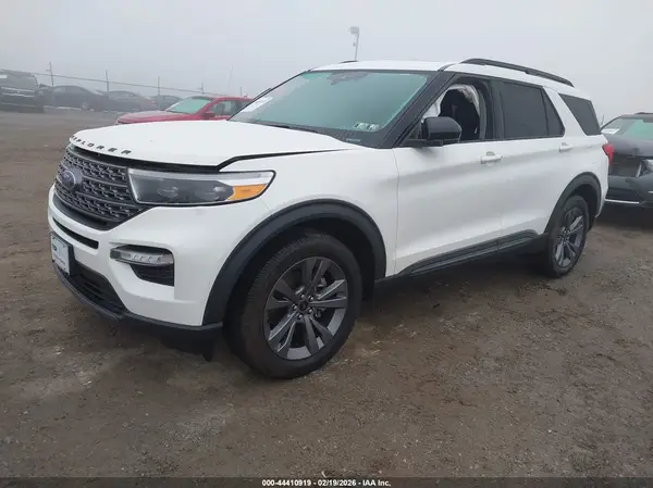 1FMSK8DH5NGA34110 2022 FORD EXPLORER - Image 2