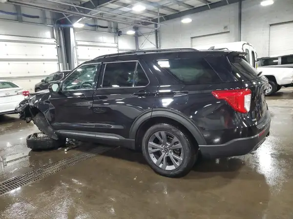 1FMSK8DH5NGA66247 2022 FORD EXPLORER - Image 2