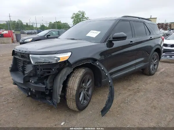 1FMSK8DH5NGB07914 2022 FORD EXPLORER - Image 2