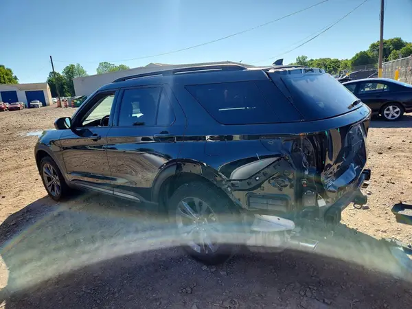 1FMSK8DH5NGB14457 2022 FORD EXPLORER - Image 2