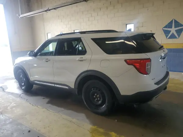1FMSK8DH5NGB19433 2022 FORD EXPLORER - Image 2