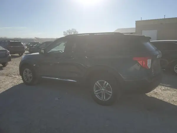 1FMSK8DH5NGB63223 2022 FORD EXPLORER - Image 2