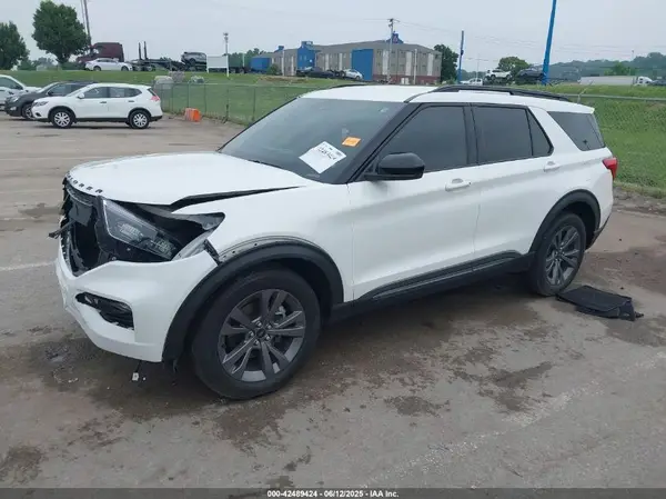 1FMSK8DH5PGA49435 2023 FORD EXPLORER - Image 2