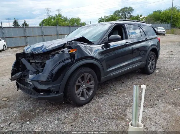 1FMSK8DH6MGA59743 2021 FORD EXPLORER - Image 2