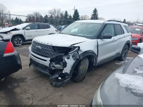 1FMSK8DH6MGB94835 2021 FORD EXPLORER - Image 2