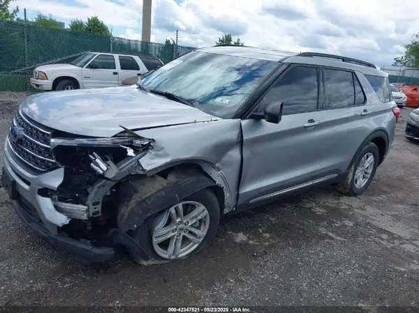 1FMSK8DH6MGC46268 2021 FORD EXPLORER - Image 2