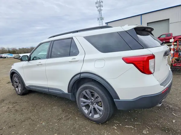 1FMSK8DH6NGA72333 2022 FORD EXPLORER - Image 2