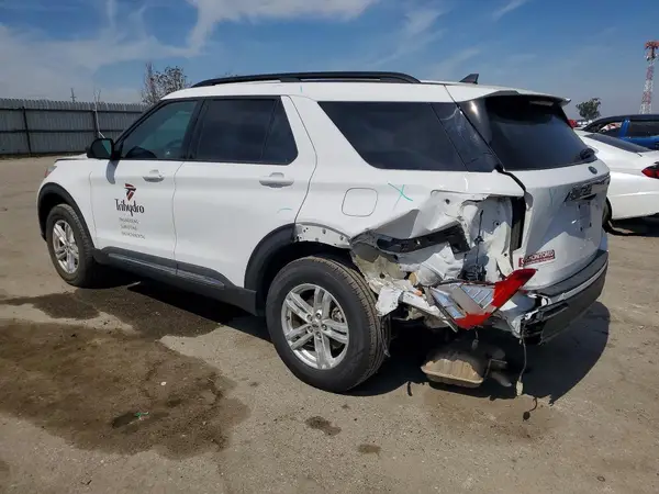 1FMSK8DH6NGB20476 2022 FORD EXPLORER - Image 2