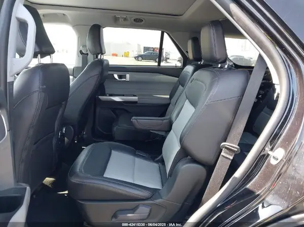 1FMSK8DH6NGB35687 2022 FORD EXPLORER - Image 8