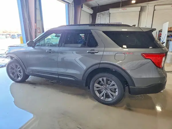 1FMSK8DH6NGB43370 2022 FORD EXPLORER - Image 2