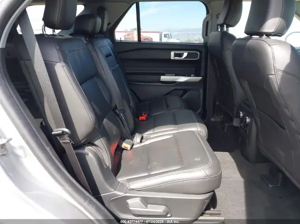 1FMSK8DH6NGC02403 2022 FORD EXPLORER - Image 8