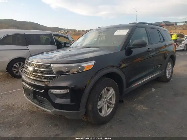 1FMSK8DH6PGA58757 2023 FORD EXPLORER - Image 2