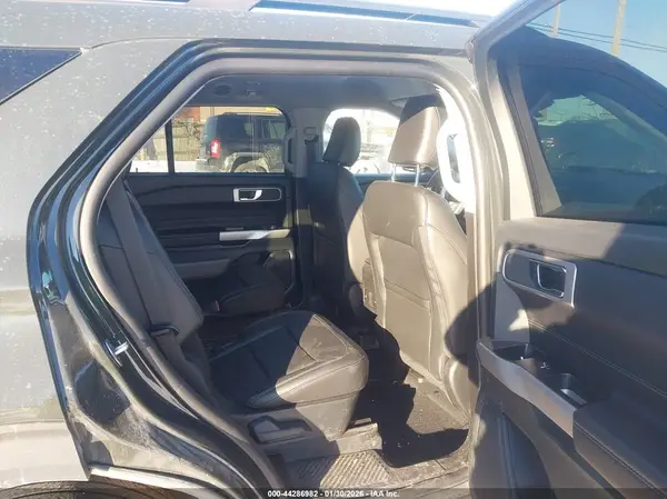 1FMSK8DH6RGA33540 2024 FORD EXPLORER - Image 8