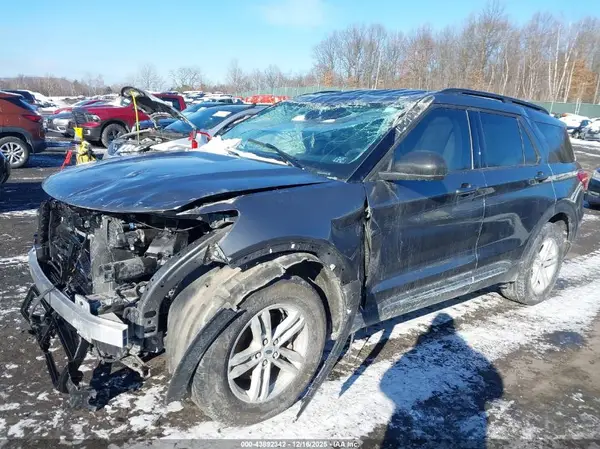 1FMSK8DH6RGA79725 2024 FORD EXPLORER - Image 2
