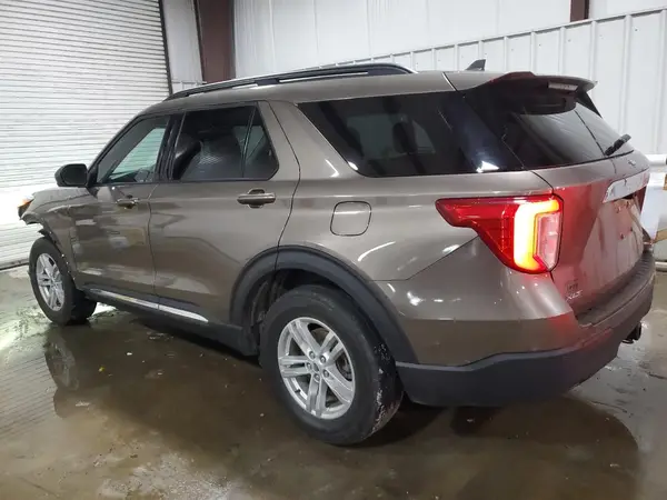 1FMSK8DH7MGA51411 2021 FORD EXPLORER - Image 2