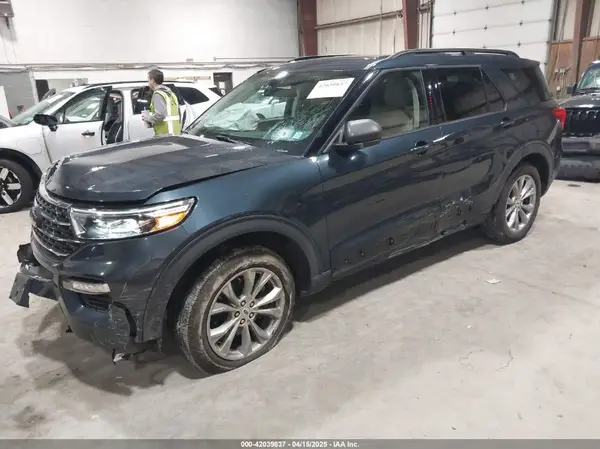 1FMSK8DH7NGA10827 2022 FORD EXPLORER - Image 2