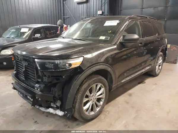 1FMSK8DH7NGA16756 2022 FORD EXPLORER - Image 2