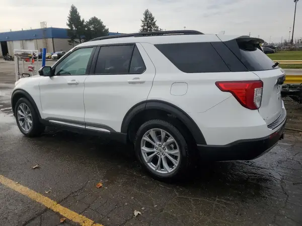 1FMSK8DH7NGB17358 2022 FORD EXPLORER - Image 2