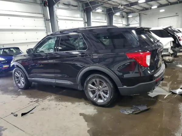 1FMSK8DH7NGB42518 2022 FORD EXPLORER - Image 2