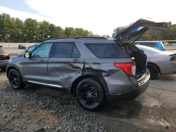 1FMSK8DH7NGB67872 2022 FORD EXPLORER - Image 2