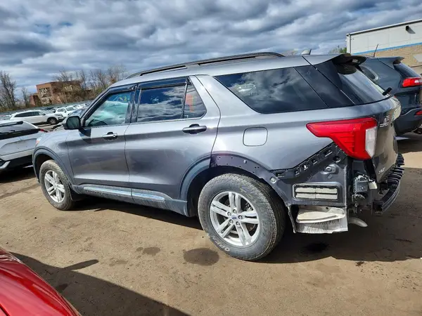 1FMSK8DH7NGB70738 2022 FORD EXPLORER - Image 2