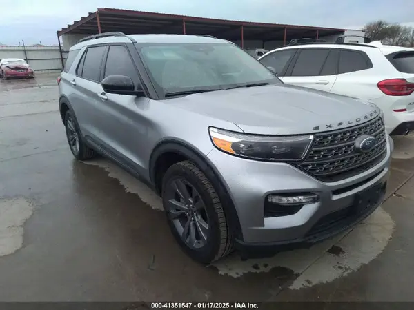 1FMSK8DH7NGB83988 2022 FORD EXPLORER - Image 1