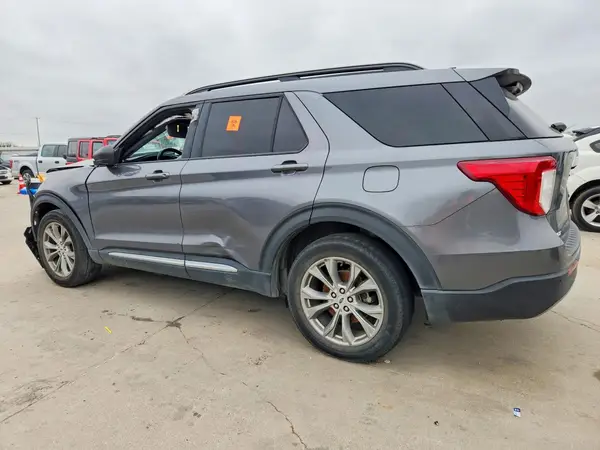 1FMSK8DH7NGC05875 2022 FORD EXPLORER - Image 2