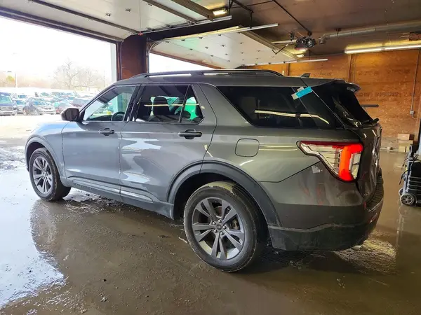 1FMSK8DH7NGC16049 2022 FORD EXPLORER - Image 2