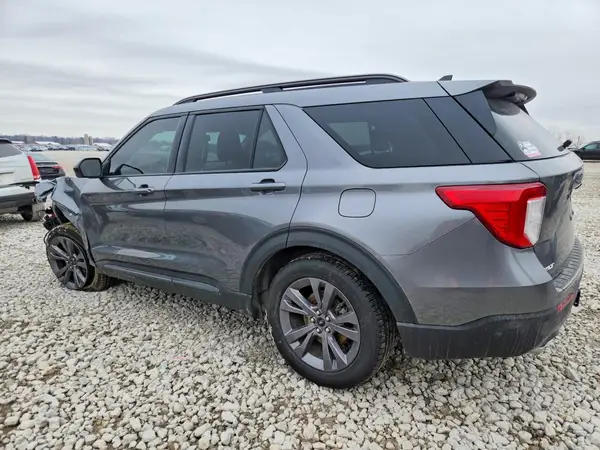 1FMSK8DH7NGC28363 2022 FORD EXPLORER - Image 2