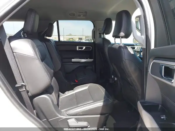 1FMSK8DH7NGC47205 2022 FORD EXPLORER - Image 8