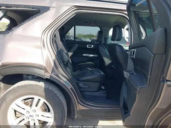 1FMSK8DH8MGB61769 2021 FORD EXPLORER - Image 8